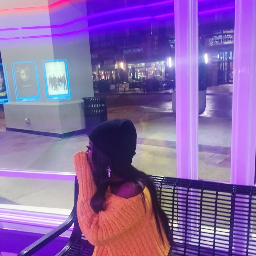 Meet your Posher, Yanie